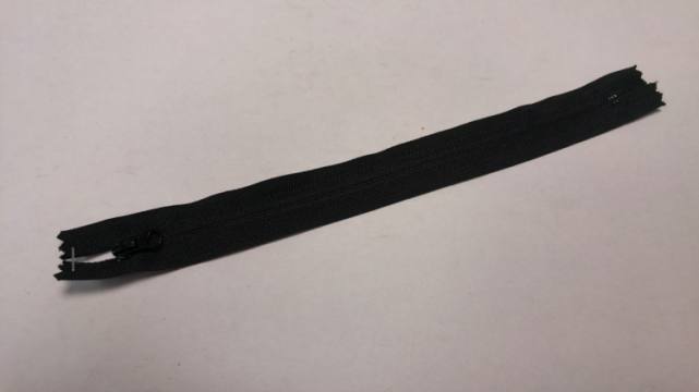 Zadrga PVC spiral 22 cm OBRNJEN KLJUČ 2014