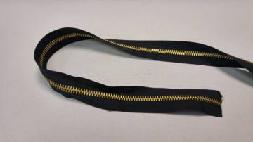 Zadrga kovinska metraža debelina 7 mm - 1 meter črna 2954