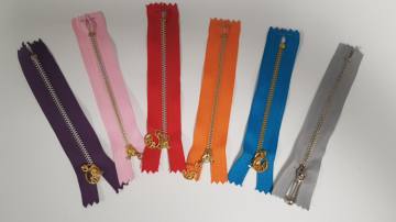 Zadrga kovinska dolžina 12 cm - nedeljiva  3073