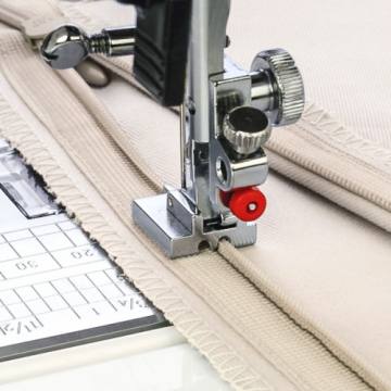 200333001 JANOME Tačka za skrite zadrge 4557