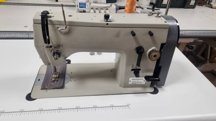 Pol-industrijski šivalni stroj  GG 20U33 CIK CAK 6626